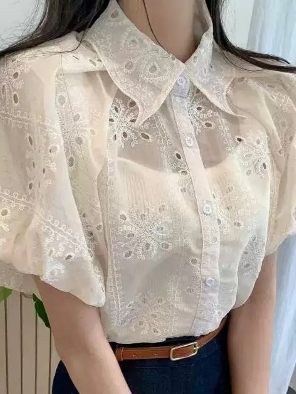 

Retro Embroidered Hollow out Hook Flower ort Sve irt Women's Summer 2025 Single Button Lantern Design Turn-down Collar...