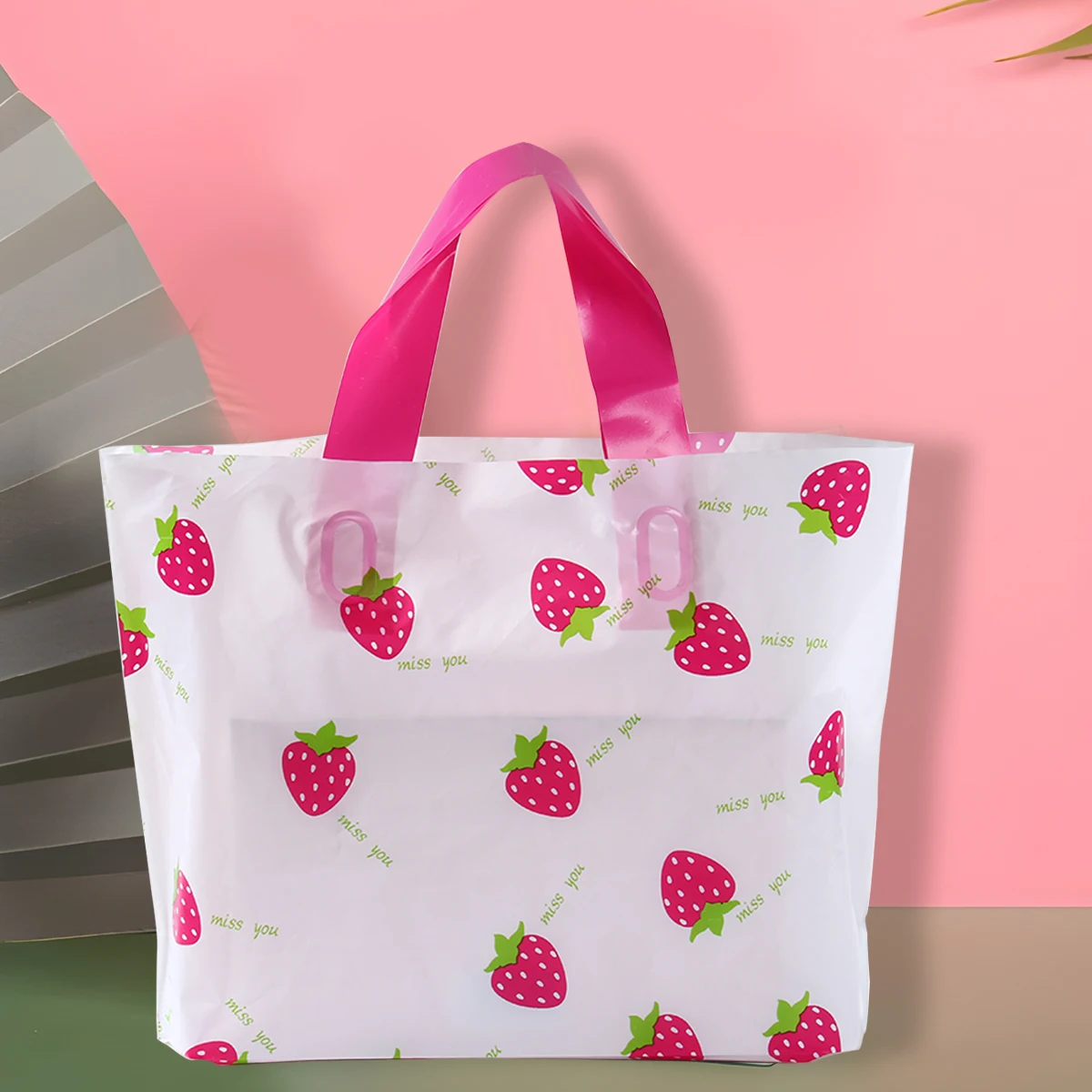 Strawberry Theme Plastic HandBag Clear Storage Shopping Bags Birthday Wedding Party Gifts Bag Daisy Large Capacity Travel Bags