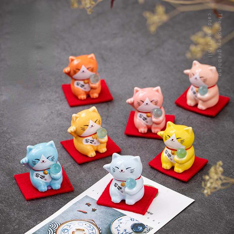 1Pcs 3D Lucky Cat Figurine Japan Cartoon Manek Neko Animal Model Miniatures Home Car Hotel Restaurant Decor Desktop Ornament New