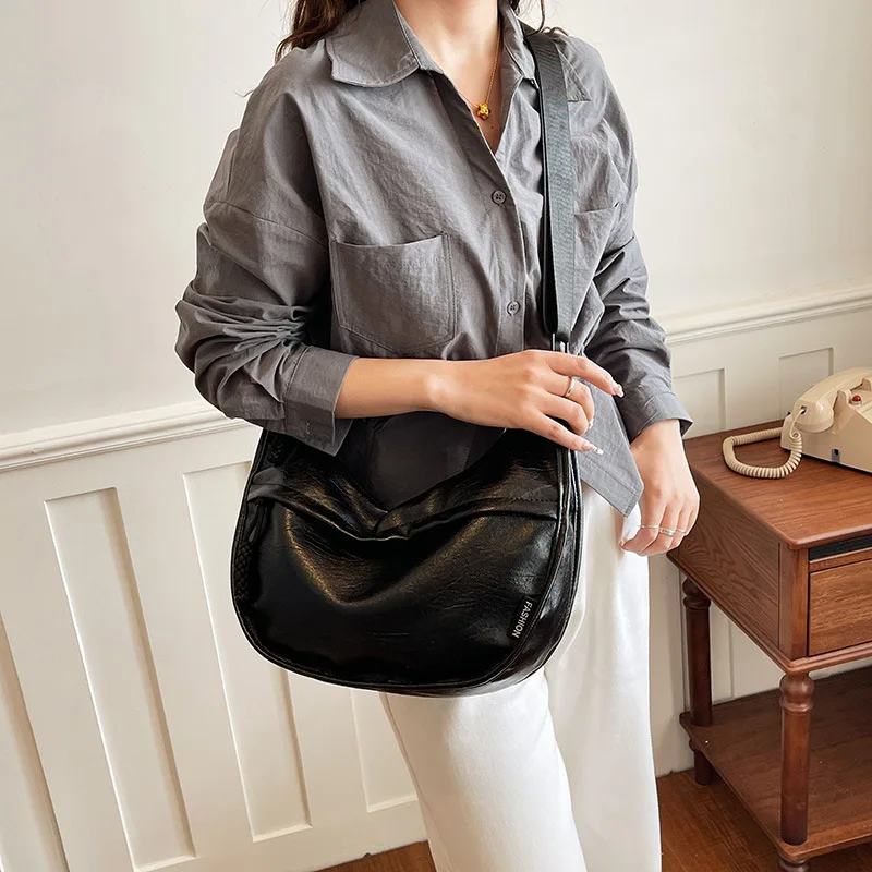 Women's Soft Faux Leather Shoulder Bag Large Capacity Casual Crossbody Tote Adjustable Strap Daily Commuter Handbag
