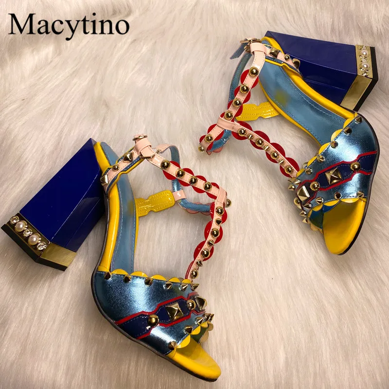 Stud T-strap Design Ladies High Heel Sandals Round Toe Chunky Heel High Heel Sandals Fashion Party Sandals