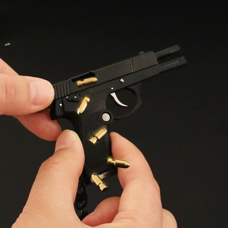 1:3 Alloy Empire G34 Pistolenmodell Mini G17 gefälschte Pistole Spielzeugpistole Schlüsselanhänger Spielzeug für Jungen Geschenk für Erwachsene Bürodekoration