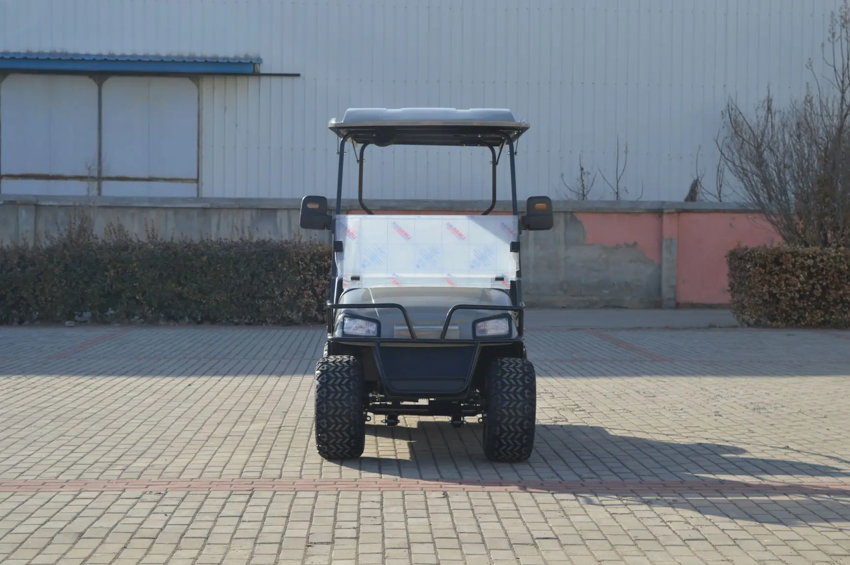 High Power Motor All-Terrain 4 Seater Electric Golf Cart with Adjustable Seats Utility Vehicle for Private Estate Farm Use