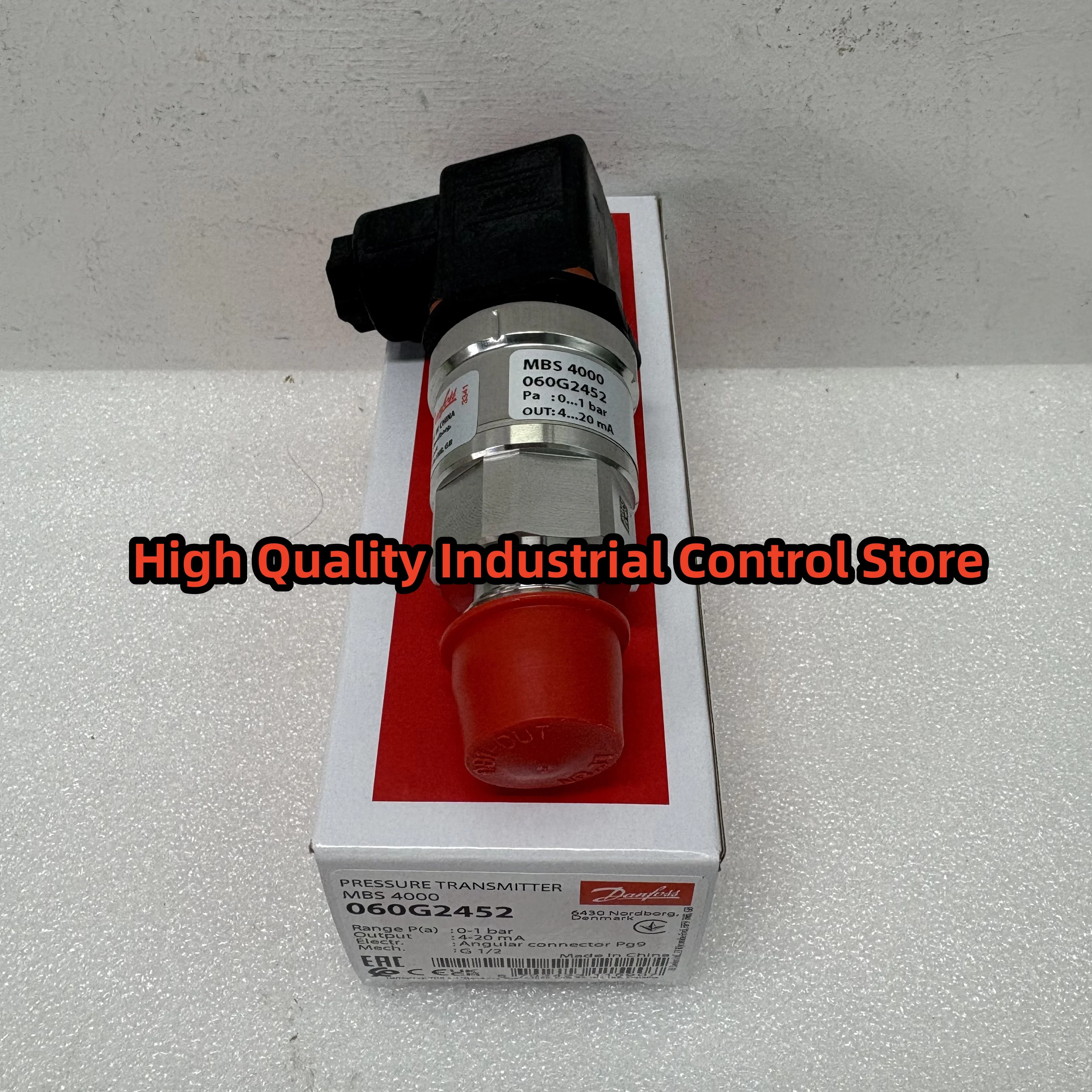 

Датчик давления новый MBS4000 060G2452 AKS33 060G2106