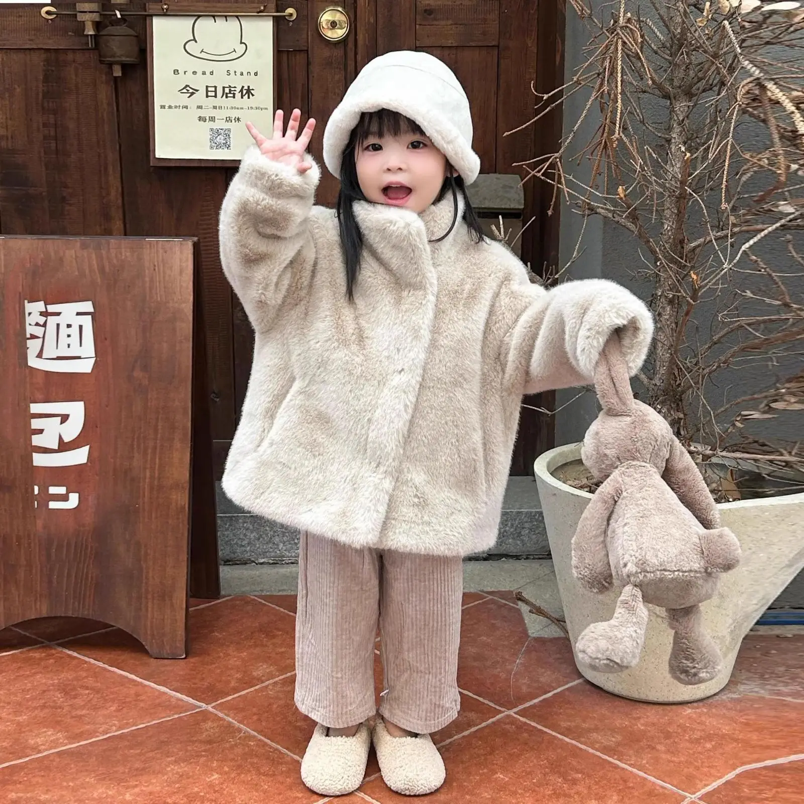 

Autumn Warm Faux Fur Girls Coat2025 New Winter Jacket For Baby Girl Clothes Fashion Christmas Princess Cloak