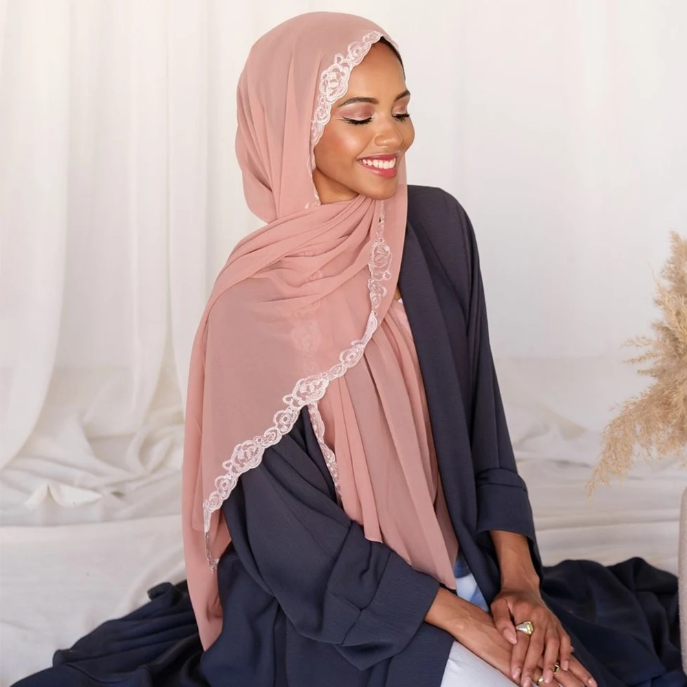 Hot selling Muslim Hijab Good Quality Softness Bawal Chiffon Tundung Hijab with Lace