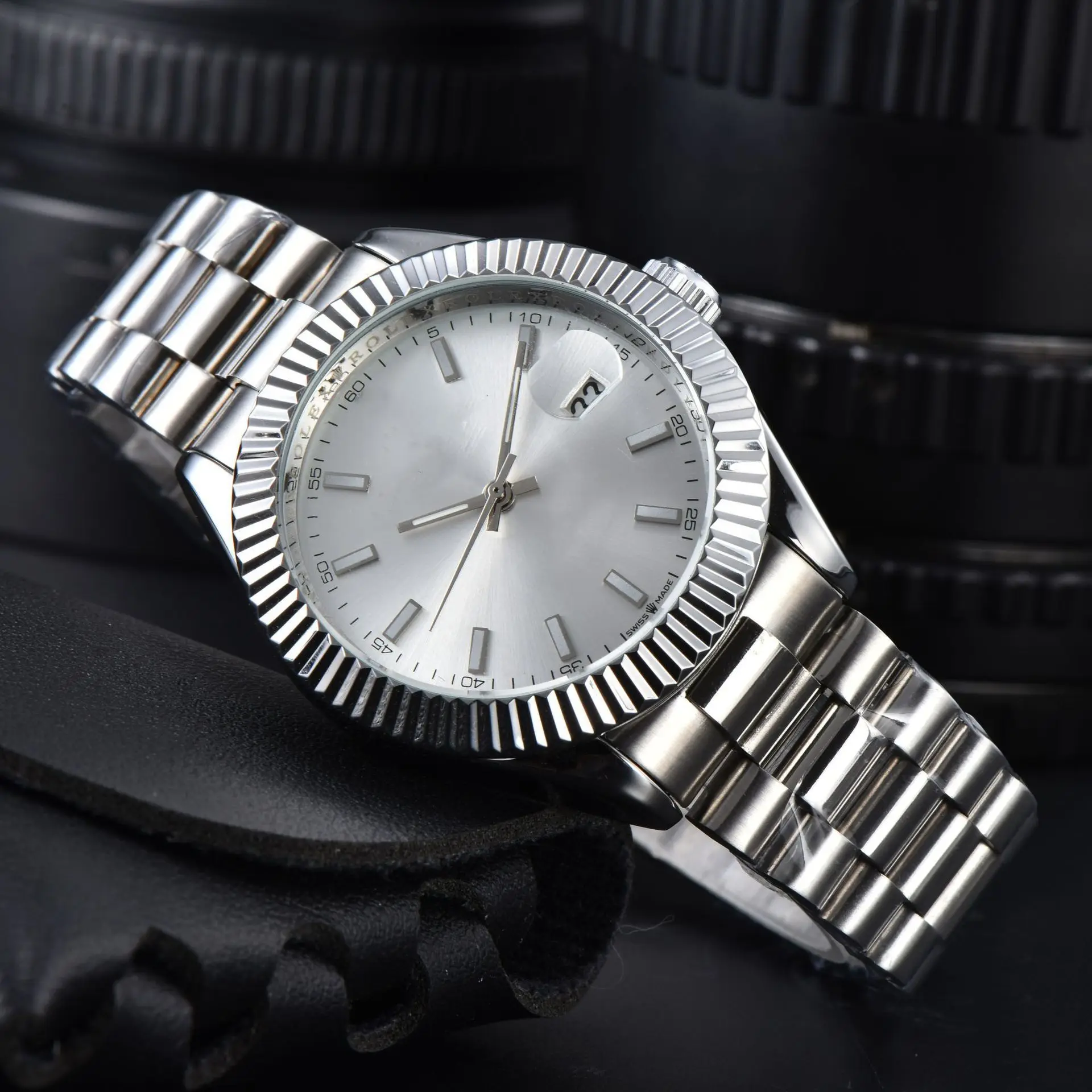 

Men's High-quality Steel Strip 3-pin Mechanical Labor Watch Simple and Fashionable