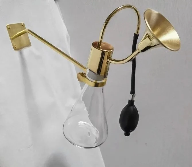 Wall Mounted Smelling Bottle Wall Bracket Display Liquid Spirits Smelling Bottle Wall-hanging Perfume Smelling Bottle