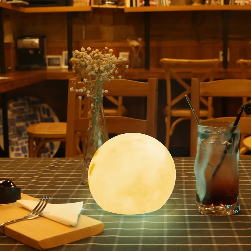 Design Small Round LED Moon Rechargeable Table Lamp with Battery for Bedroom and Restaurant