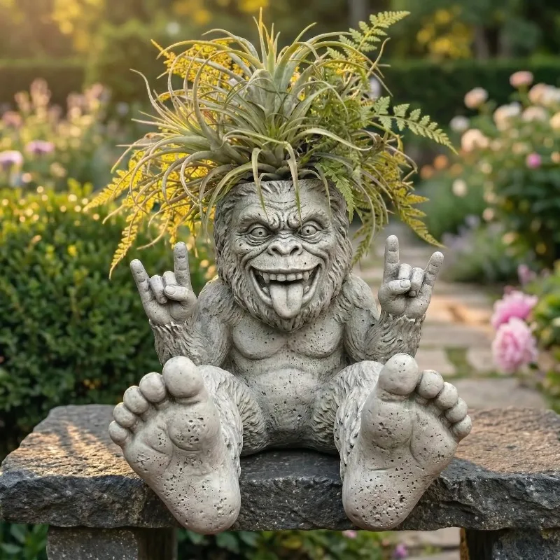 Creative Gorilla Shaped Resin Planter Pot Funny Monkey Succulent Planter for Garden Home Decor Collectible