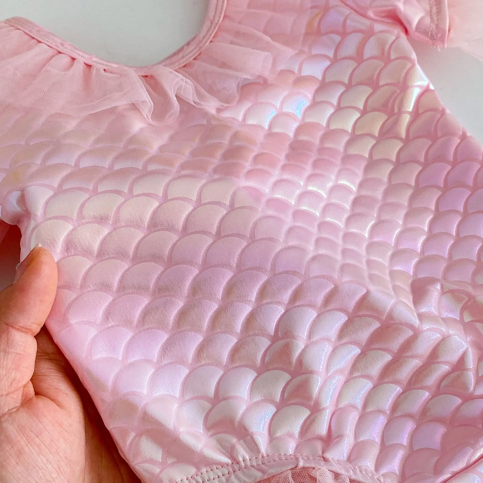 Costume da bagno carino da ragazza dai 0 ai 6 anni abbigliamento estivo per bambini coreano tuta in rete per bambini abbigliamento estivo da spiaggia per bambini