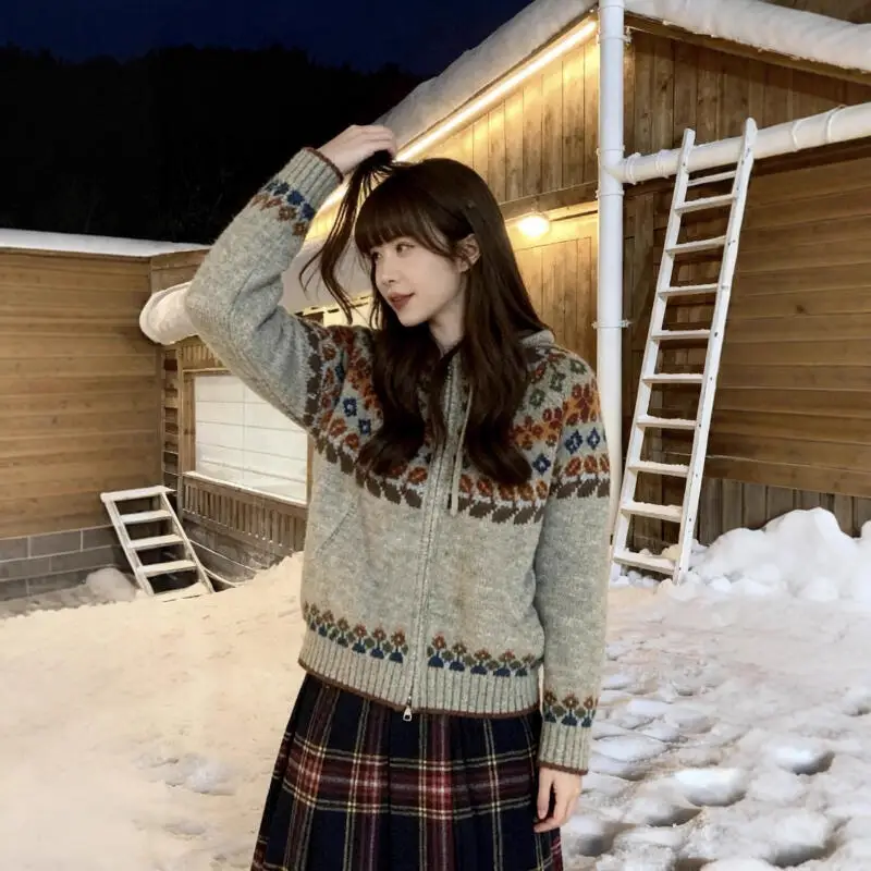 

Women's Clothing Fair Island Retro Jacquard Weaving Hooded Sweater Coat Autumn and Winter Loose Keep Warm Knitting Cardigan