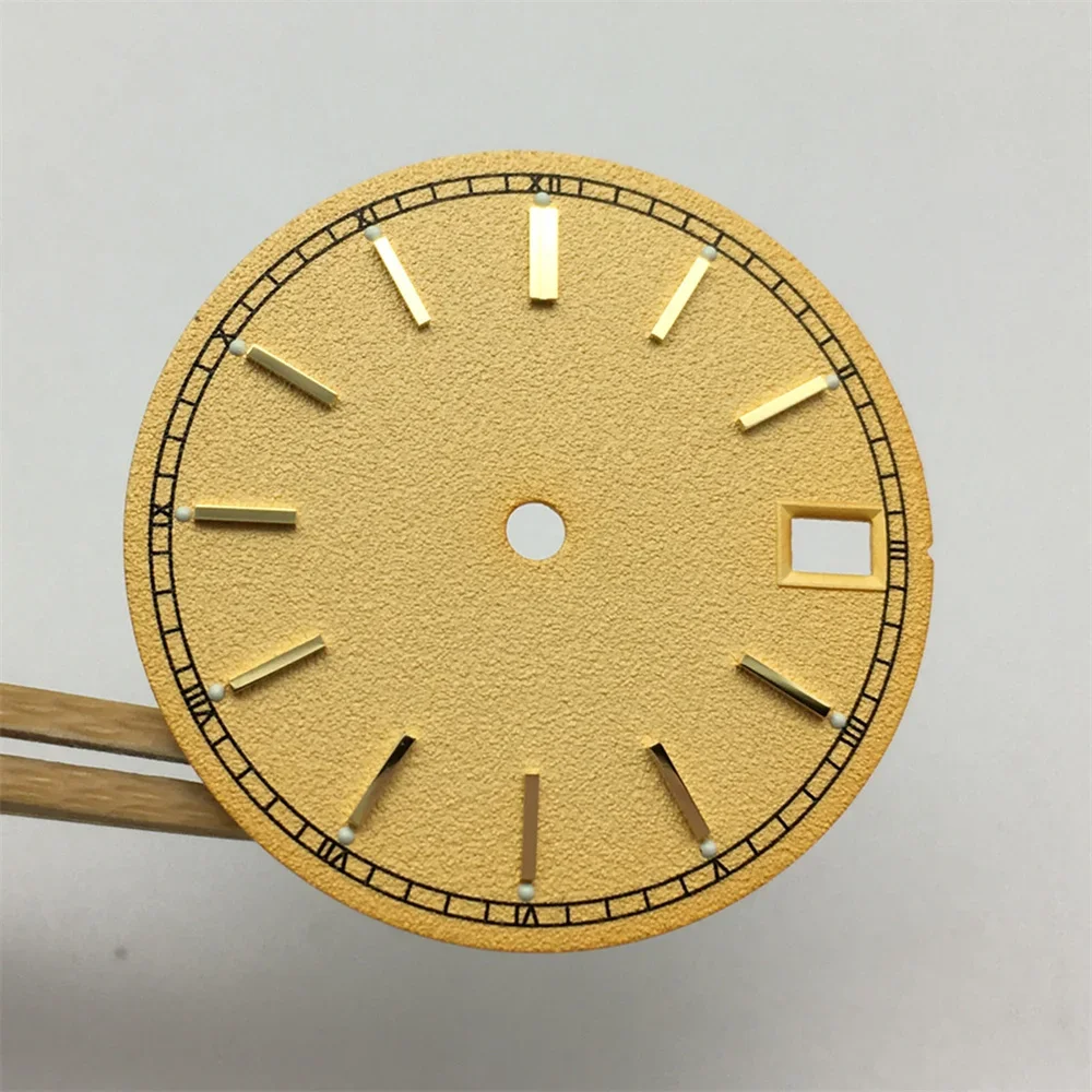 

Simple 28.5MM Yellow Watch Dial for NH35 NH36 4R36 Movement Replacement DIY Dails Modified Green Luminous Watch Face