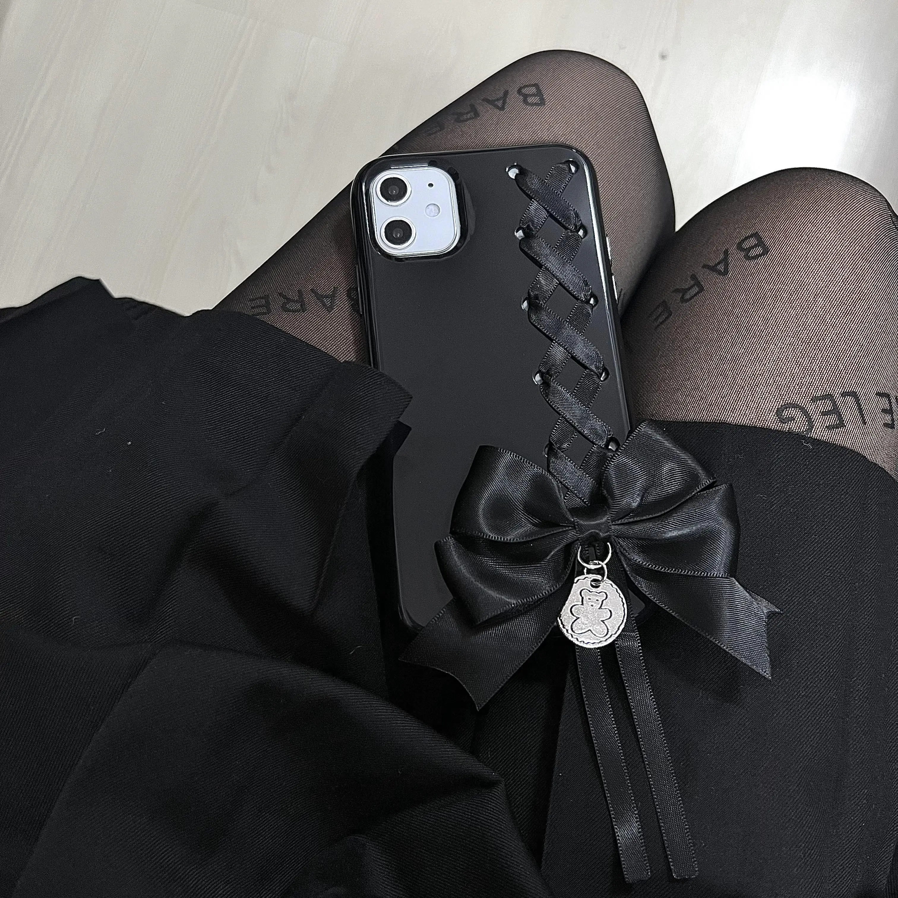 Original Mine Series Black Ribbon Bow Iphone14promax Hot Girl Phone Case 15pro Sweet Cool Iphone X Girls Black Phone Case