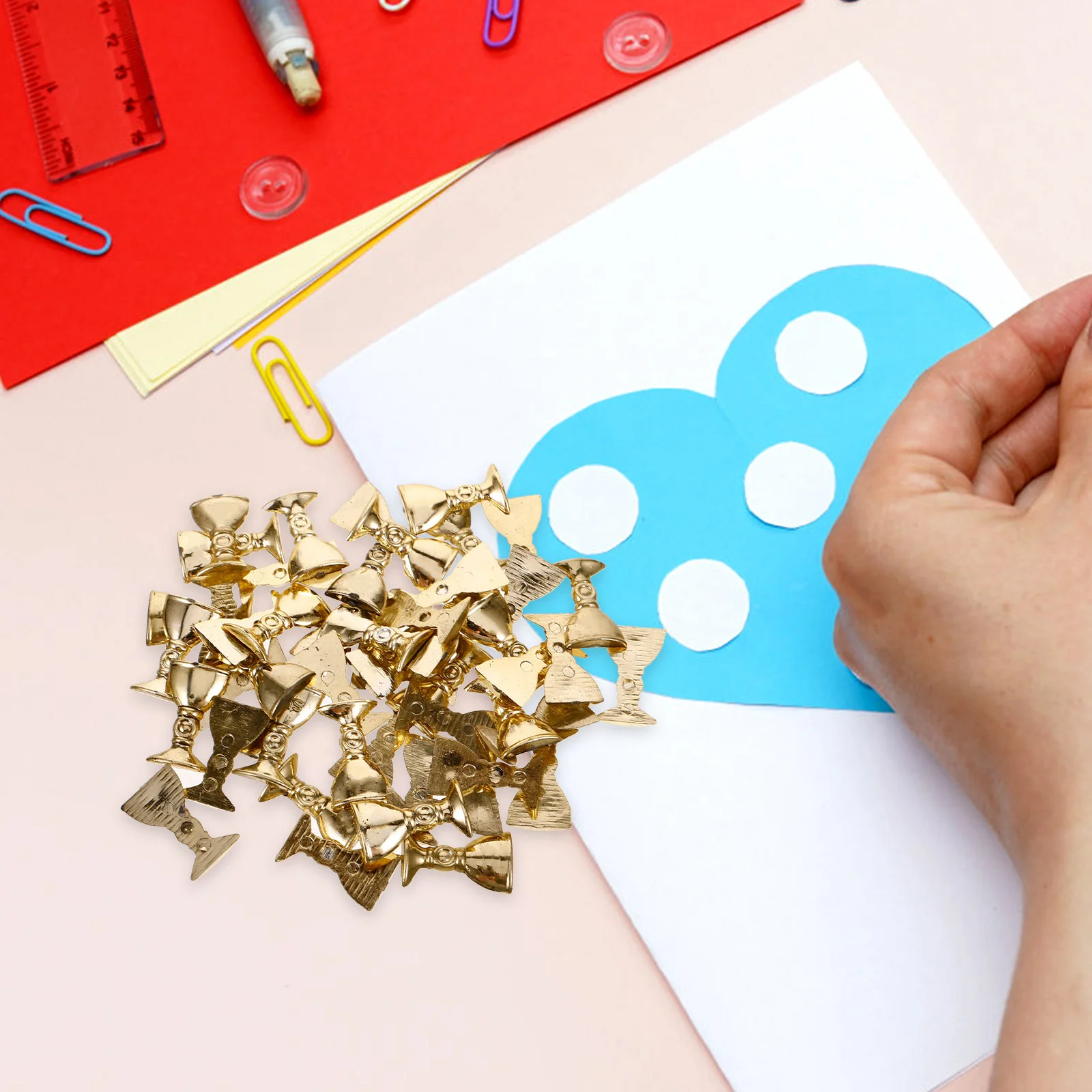 

150Pcs Gilded Church Offering Cups Miniature Vintage Small Cups Decoration Wedding Party Mini Cup Accessories Church Decor