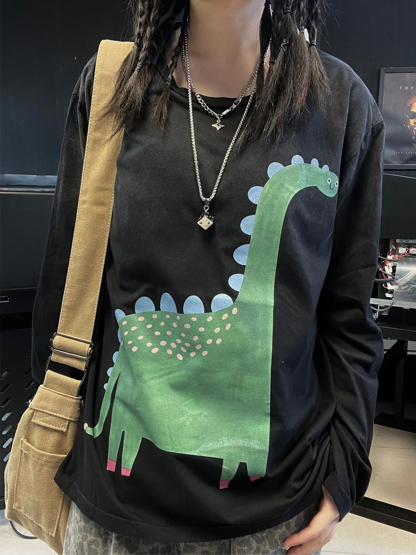 Green Dinosaur Print Long Sleeve Loose Fit T-Shirt Vintage Dirty Style Women's Casual Cotton Polyester Blend Spring 2025