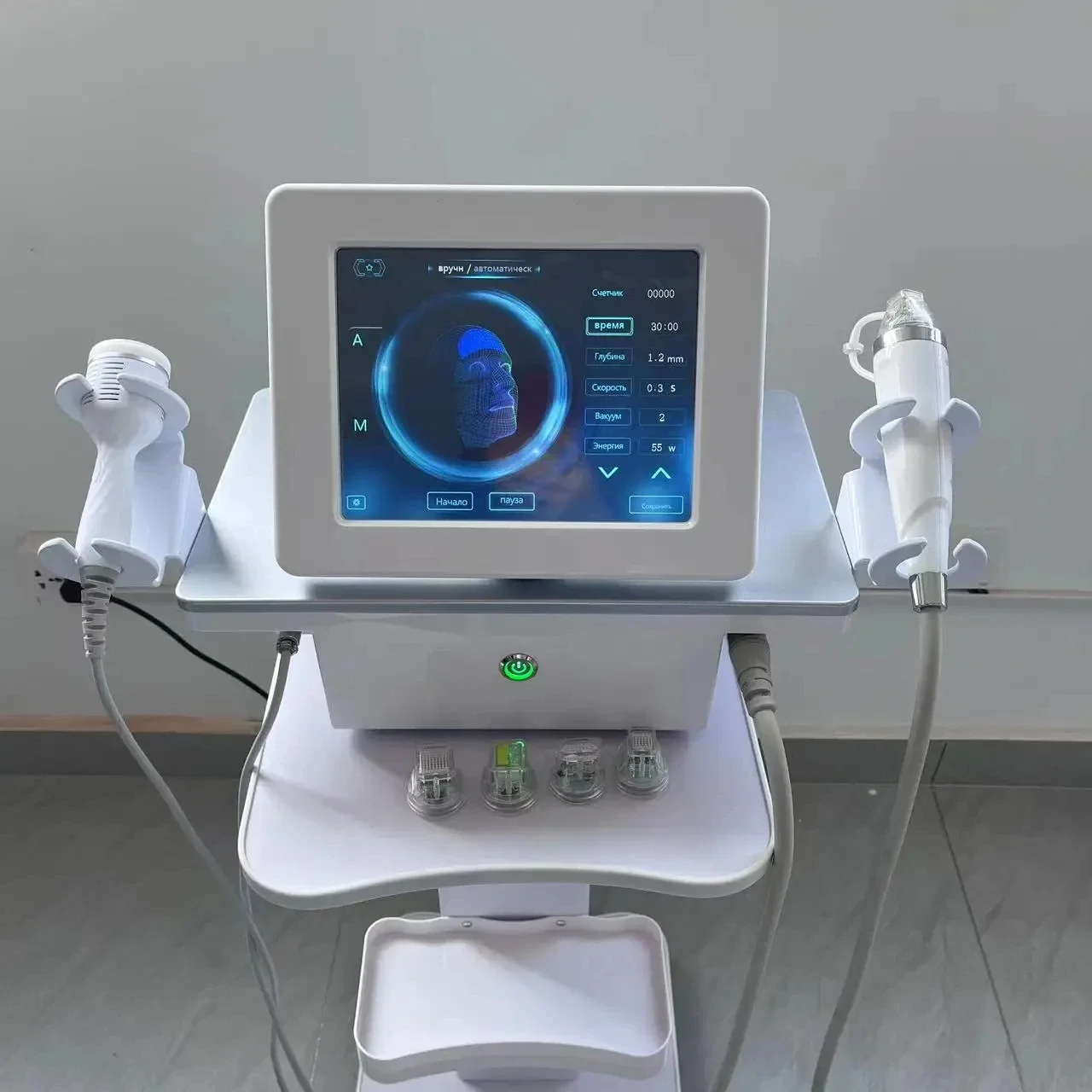 Das Premium RF Fraktionale Microneedling-Gerät Hocheffizientes Gerät zur Reparatur von Aknenarben und Glättung Feiner Linien