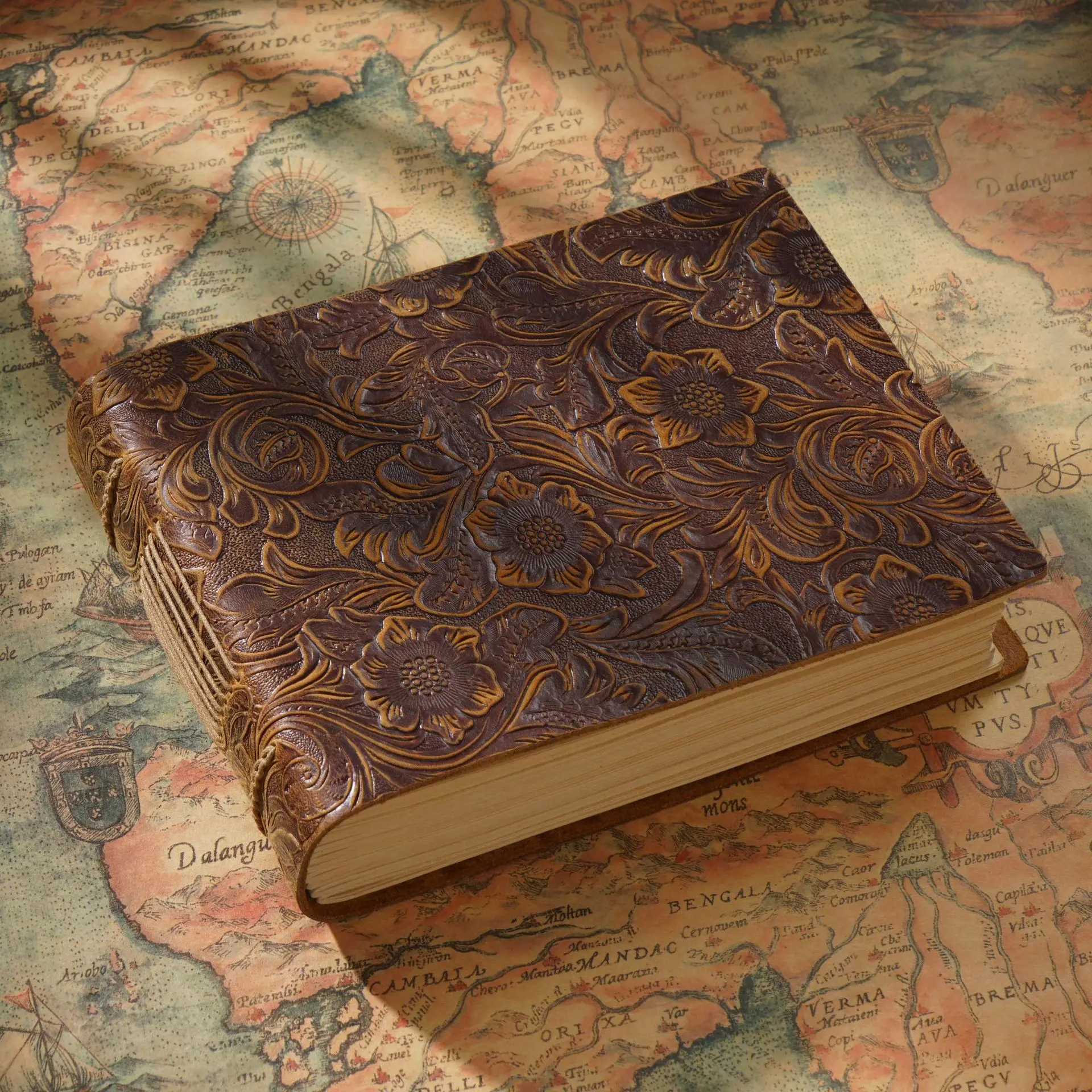 

1pc Handmade Sketchbook Leather Vintage Leather Notepad Creative Notebook 19.05cm*13.97cm 200 Sheets 400 Page Office School Gift