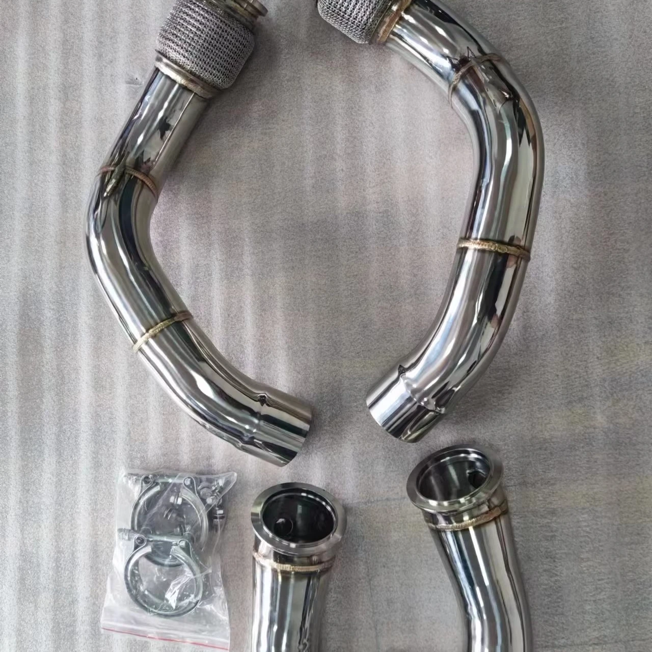 

Downpipes for B MW F90 M5 F91 / F92 / F93 M8 S63M Downpipes