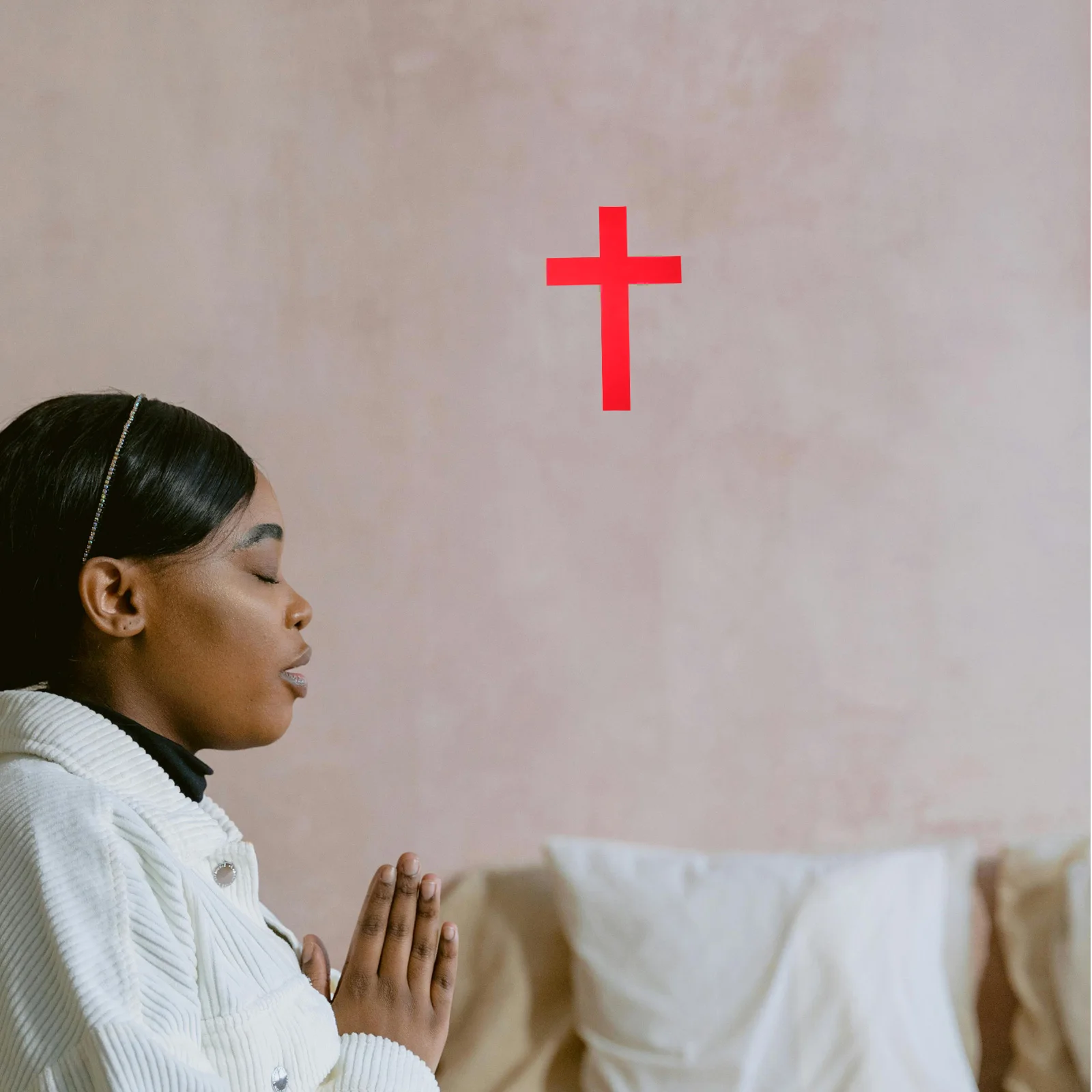 

10Pcs Cross Wall Sticker Versatile Size Quick Install for Any Room Wall Decorative Piece Modern Cloth Style Cathedral Or Office