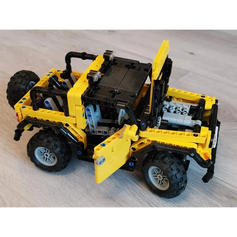 

MOC-70330 New Classic Cargo Truck Building Block Model, 810 Parts, Toy Gift for Boys, Children, Birthday, and Christmas