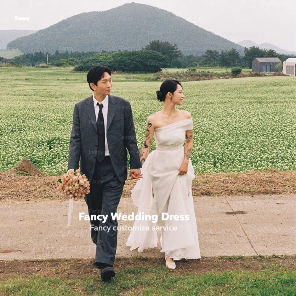 

Fancy Korea Simple One Shoulder Wedding Dress Garden Photo Shoot Organza Evening Wedding Party Dress Customized