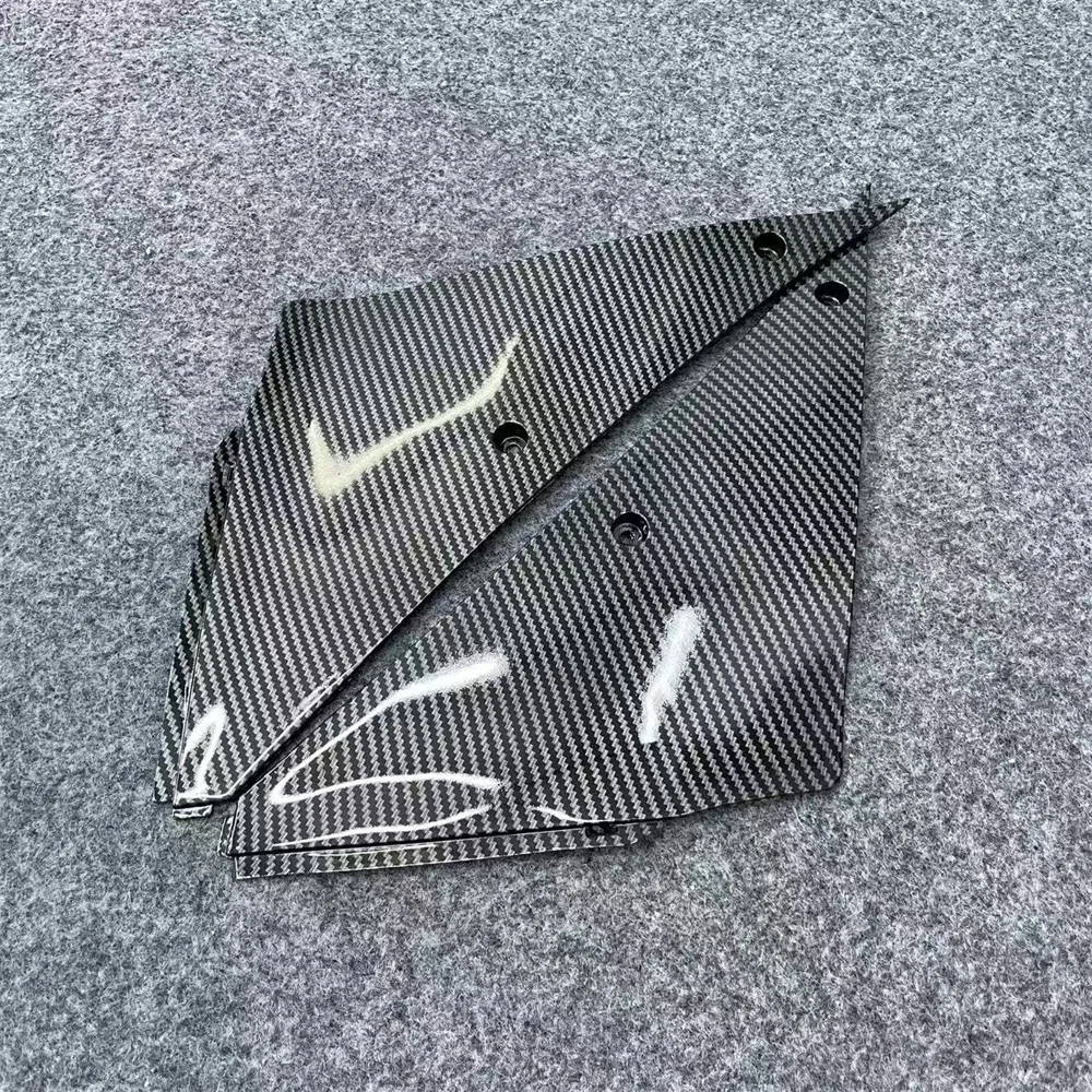 

ABS motorcycle fairing is suitable for the new 2005 2006 05 06 carbon fiber paint of the inner parts of the ZX6R 636 middle bag