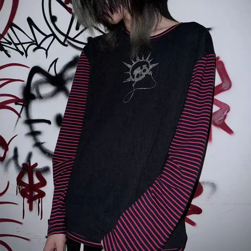 

T Shirts Women Striped Patchwork Skulls Printed Contrast Loose Grunge Y2k Aesthetic Autumn Fashion Female Harajuku Tops