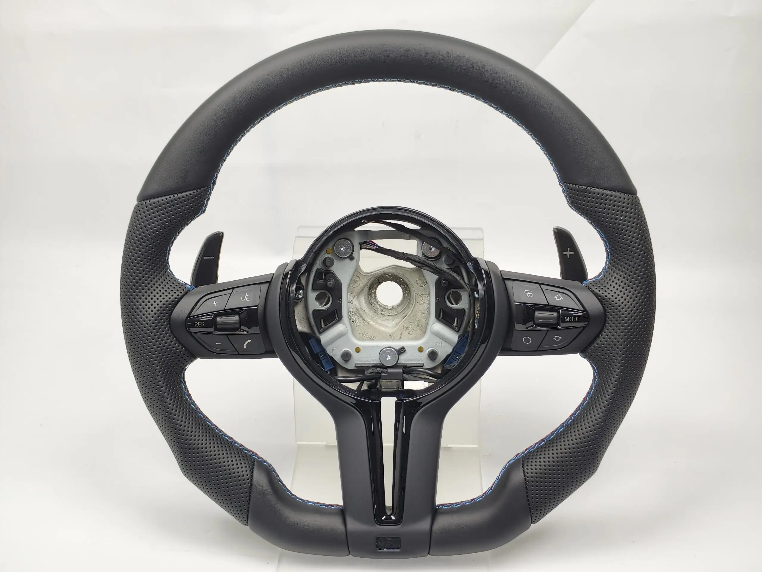 Premium M Lederen Stuurwiel - Zwart Geperforeerd Sportdesign, Verbeterde Grip & Luxe Upgrade voor F30 F20 F80 E90 E87