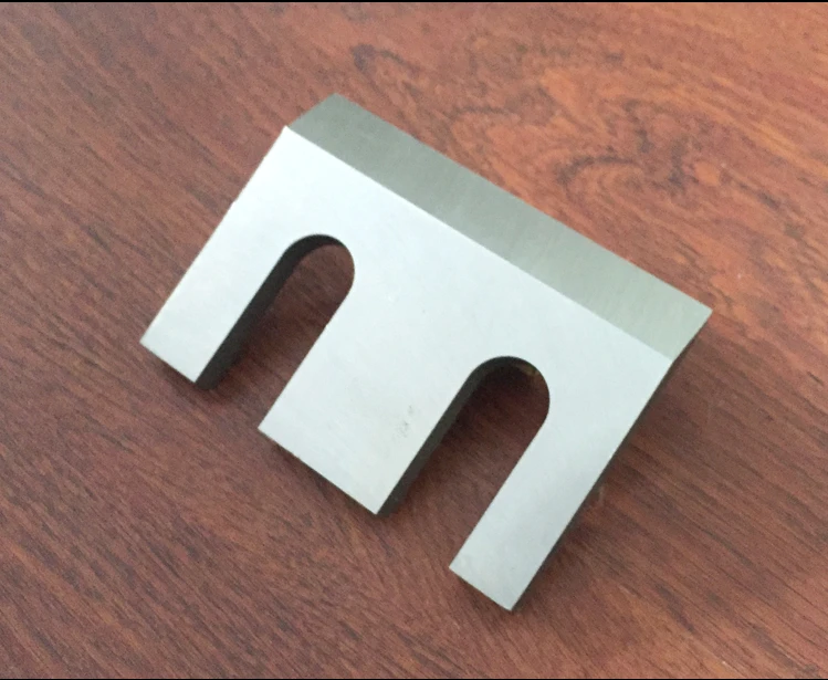 1pcs Plastic Waste Material Shredder Machine Blades Double Shaft Crusher Inserts Wood Peeling Blade Planer Knives Chipper Blades