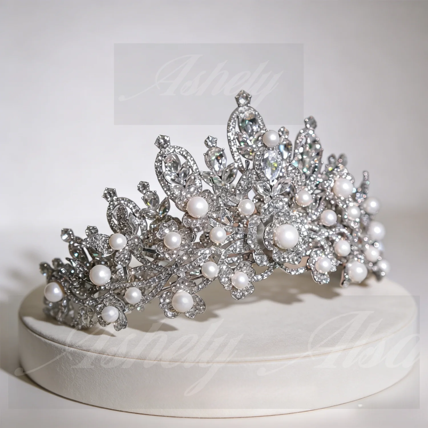 New Design Luxury Bride Crown Crystal Pearls Special Occasion Girl Hair Tiaras Women Prom Wedding Party Headpiece Accessories