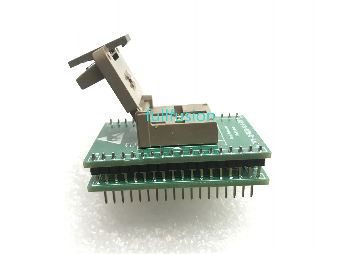 QFN4X4-28 IC Test And Burn In Socket QFN28 TO DIP Programming Adapter 0.4mm Pitch Package Size 4x4mm