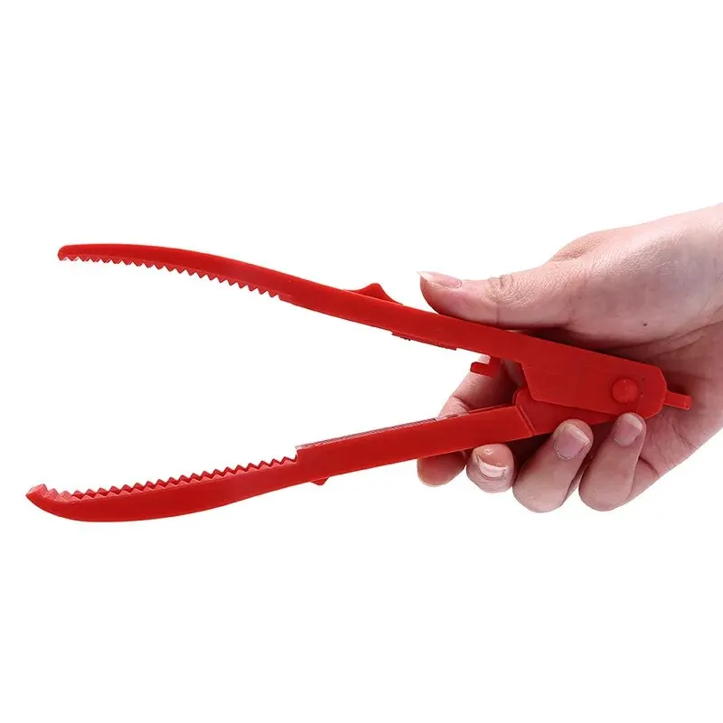 Multifunctional for Fishing Fish Clip Hand Controller Tackle Tool Fishing Body Grip Clamp Gripper Grabber with Lock Switch image 3