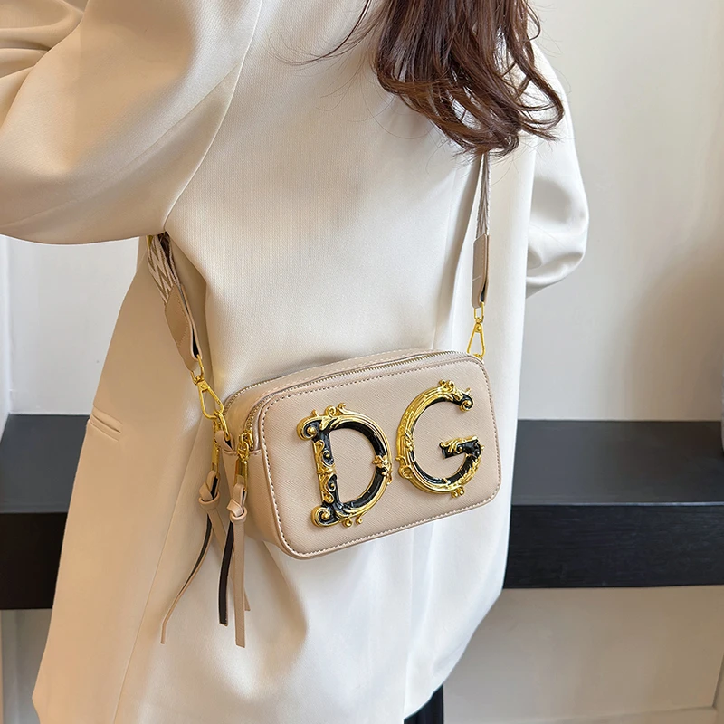 

Chic Crossbody Bag for Daily Office Travel Soft Faux Suede Fabric Adjustable Strap Stylish Durable