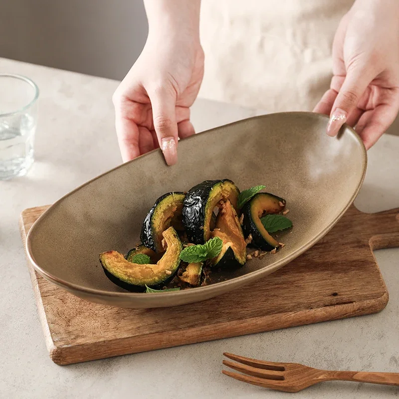 Creative Ceramic Boat Shaped Plate Japanese Style Dining Utensils Deep Dish Fish Plate Home Use Food Plate Serving Dish