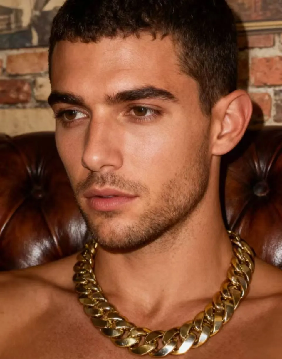 

Bulk Custom Hip Hop Chains for Men - Luxury 18K Gold Plated Solid stainless Heavy Miami Cuban Link Necklace Wholesale
