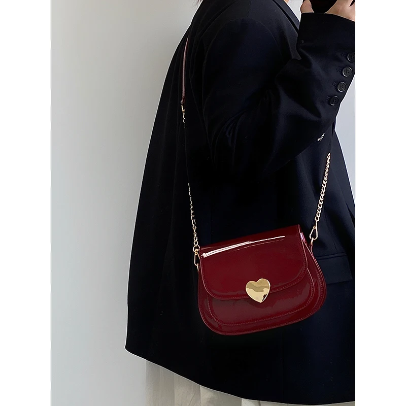 Wine Red PU Love Crossbody Bag 2023 New Ladies Lacquer Leather Shiny Magnetic Buckle Shoulder Bag Retro Exquisite Handbag Trend