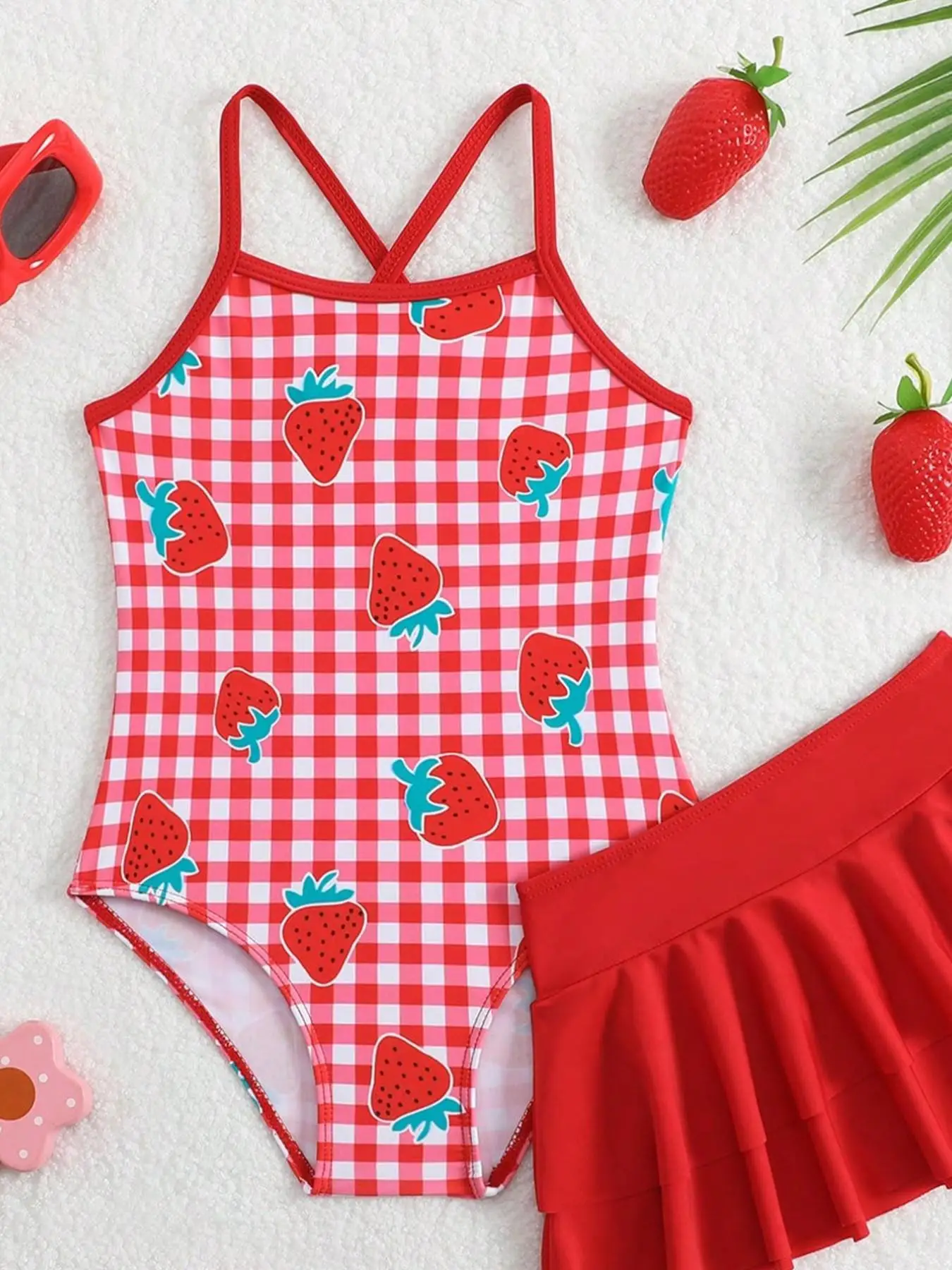 Sommerliche Freizeit-Bademode für Mädchen, rotes Badeanzug-Set für Kinder, roter karierter Badeanzug mit Erdbeer-Print + Rock, zweiteiliges Set, geeignet für Mädchen im Alter von 4–12 Jahren, Strand- und Poolkleidung – Detail 3