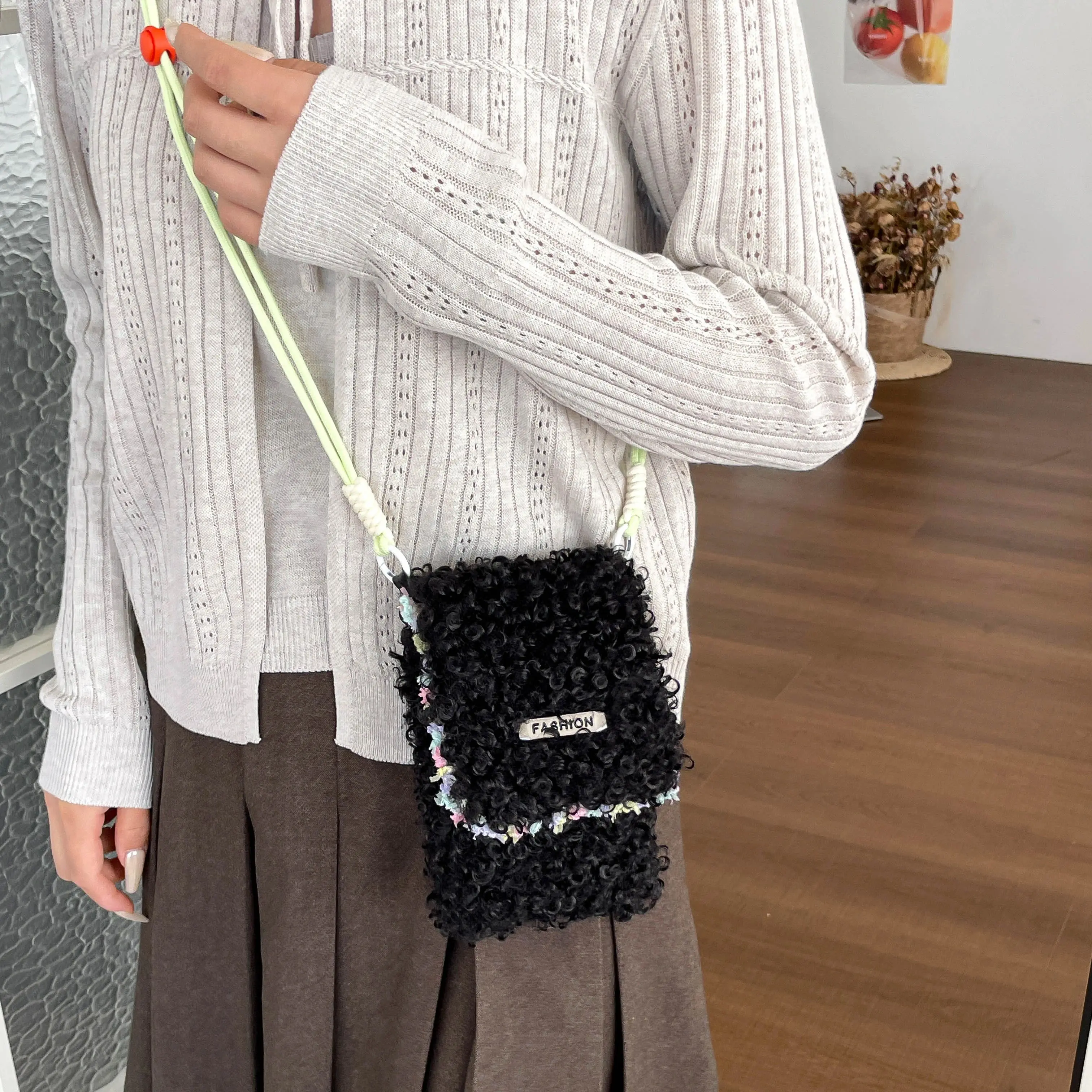 Autumn Winter Cute Plush Mobile Phone Bag Women's Mini Crossbody Bag Korean Style Fashion Lightweight Shoulder Bag 2026 New