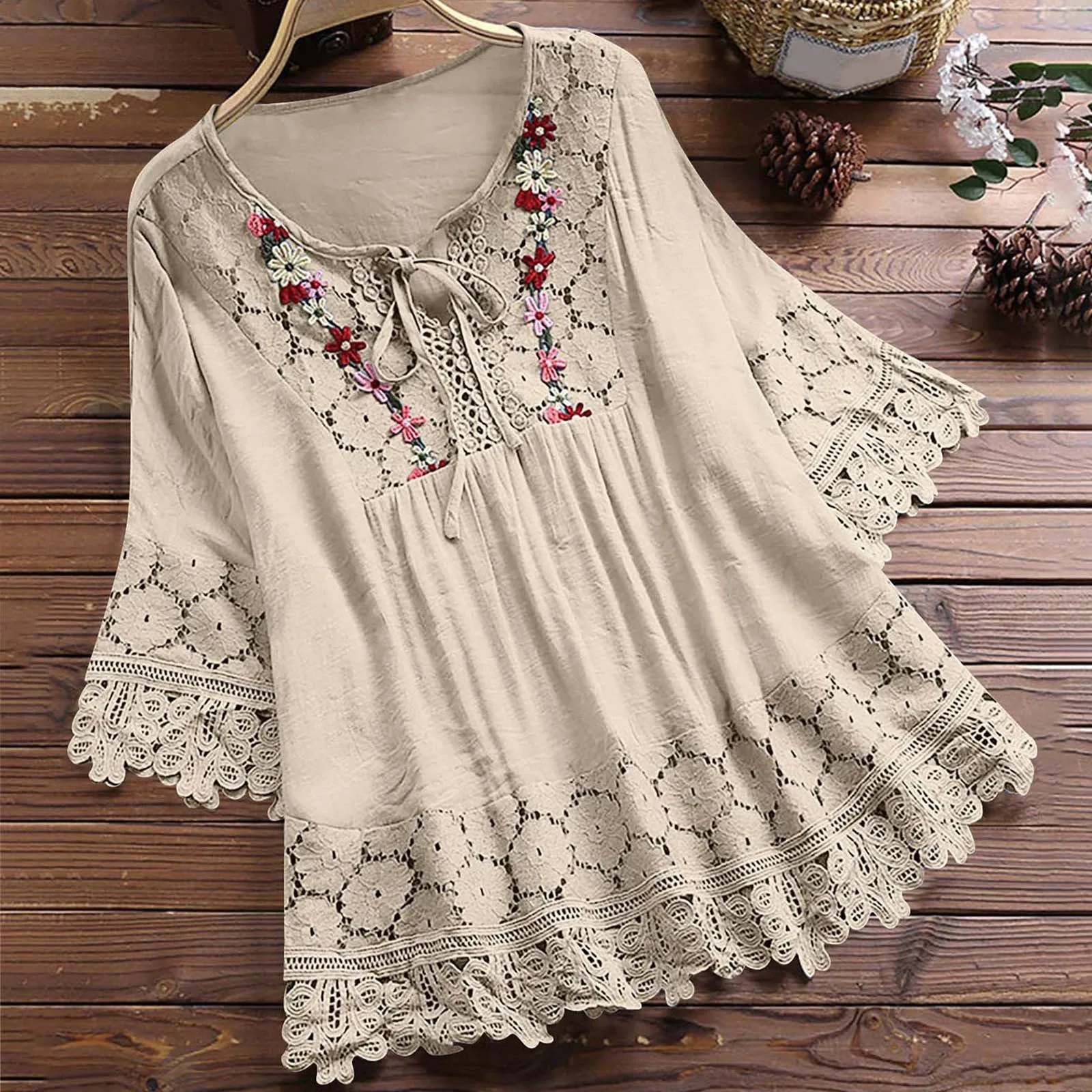 Ethnic Style Women's Floral T-Shirt Vintage Lace Hollow Out T-Shirt Blouses Spring Summer Three-Quarter Sleeve Women's T Shirt