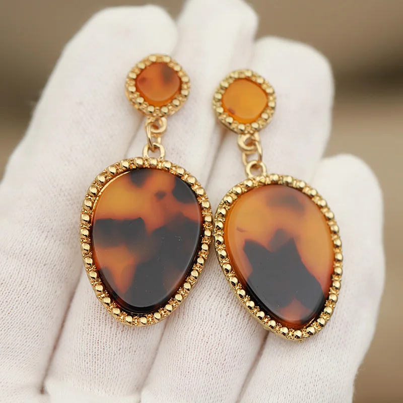 New Sight Design Classic Acrylic Geometric Stud Earrings for Women Fashion Brand Brand Leopard Jewelry Earrings Gift