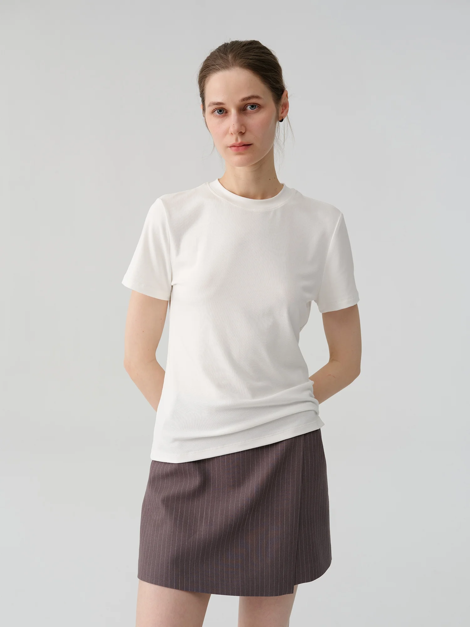 

Женская футболка CAMON с круглым вырезом и короткими рукавами, повседневная, дышащая, удобная, приятная для кожи, легкая, весенне-летняя.