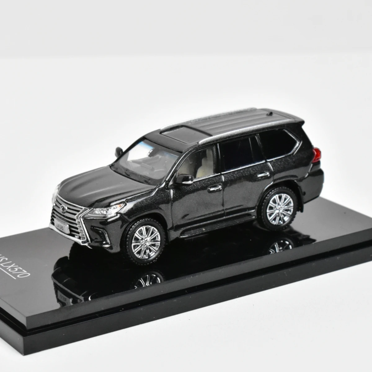 Kyosho 1:64 LX570 off-road alloy car model