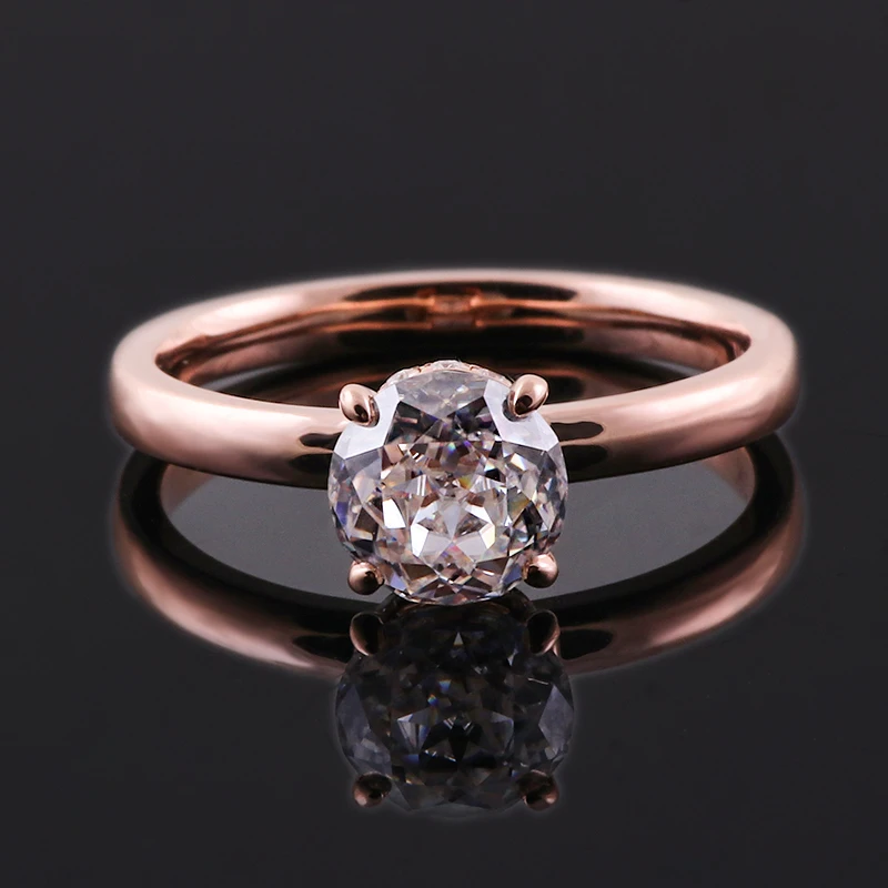 แหวนเงินแท้ 925 ทรงโซลิแทร์ ประดับมอสซาไนต์ทรงกลมขนาด 6.5 มม. พร้อมใบรับรอง GRA แหวนงานแฮนด์เมดสุดประณีต ของขวัญสำหรับผู้หญิง