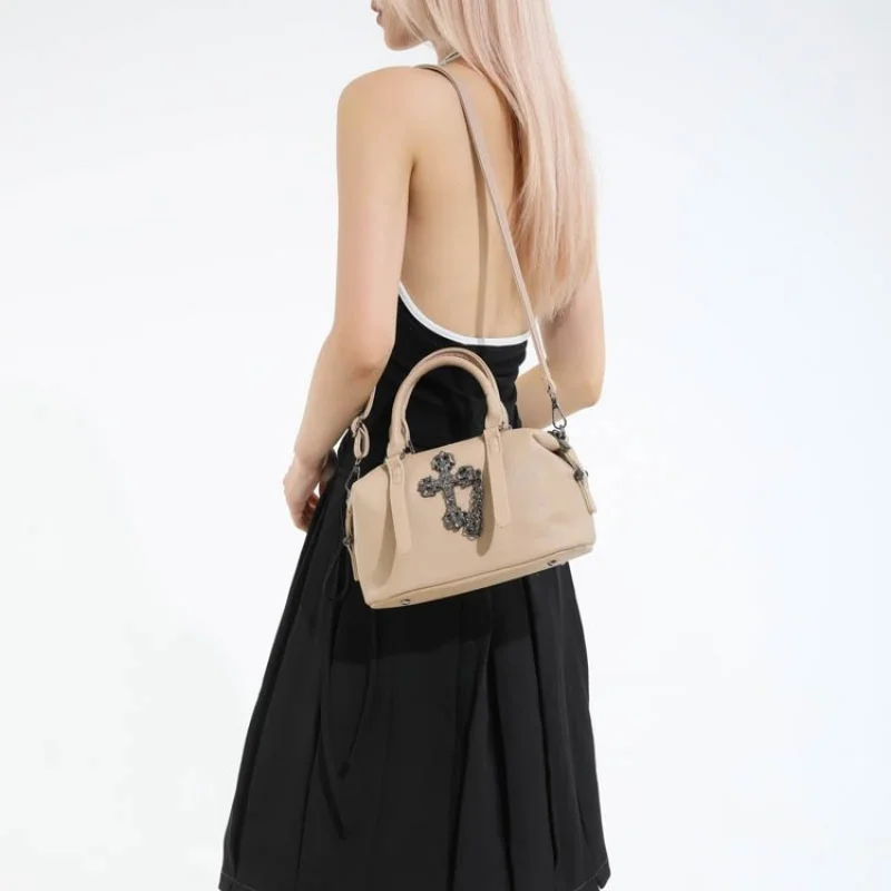 

Famous Designer Women Messenger Bag Premium Leather Handbag, Chic Crossbody Shoulder Bag For Ladies, Elegant Tote Purse
