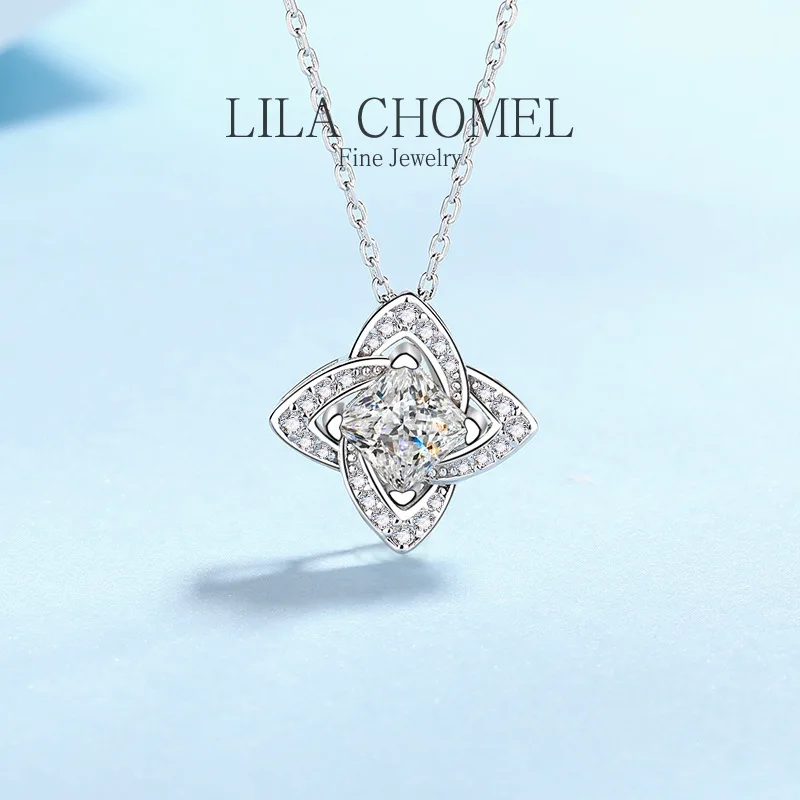 

Luxury Platinum PT950 Pendant for Women 1 CT Moissanite Diamond Necklaces Four leaf Square Clavicle Chain girl fine Jewelry gift