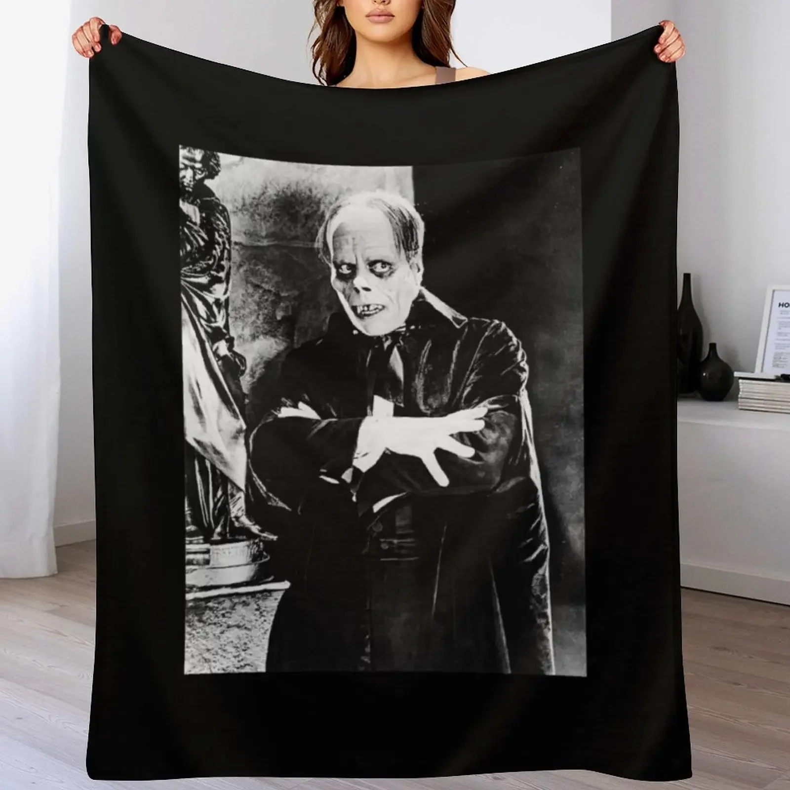 New Lon Chaney Phantom Throw Blanket Decorative Beds sofa bed Flannel Fabric Extra Large Throw Blankets