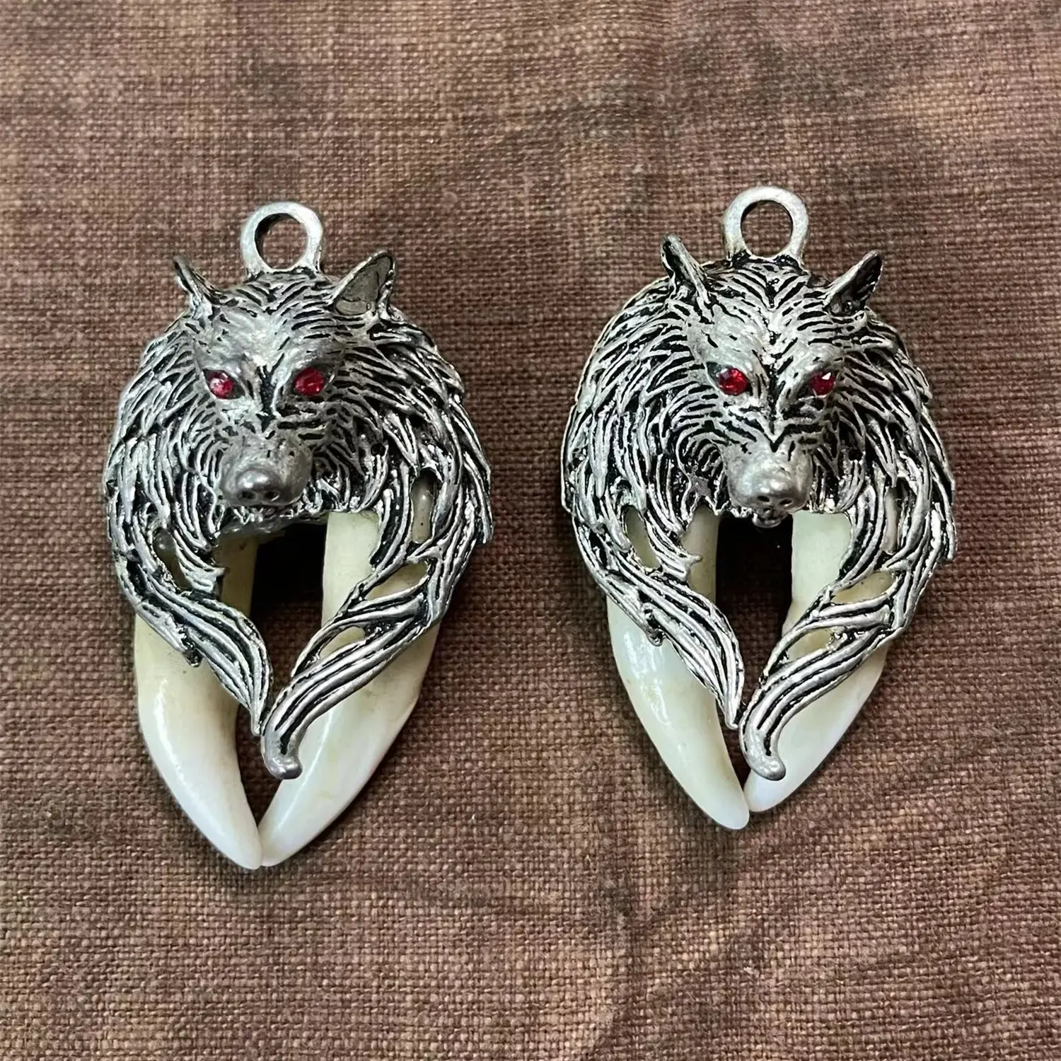 1pcs/lot Boar Tooth Pendant 58mm*31mm*25mm animal Retro ethnic style Exquisite workmanship Men's and women's models