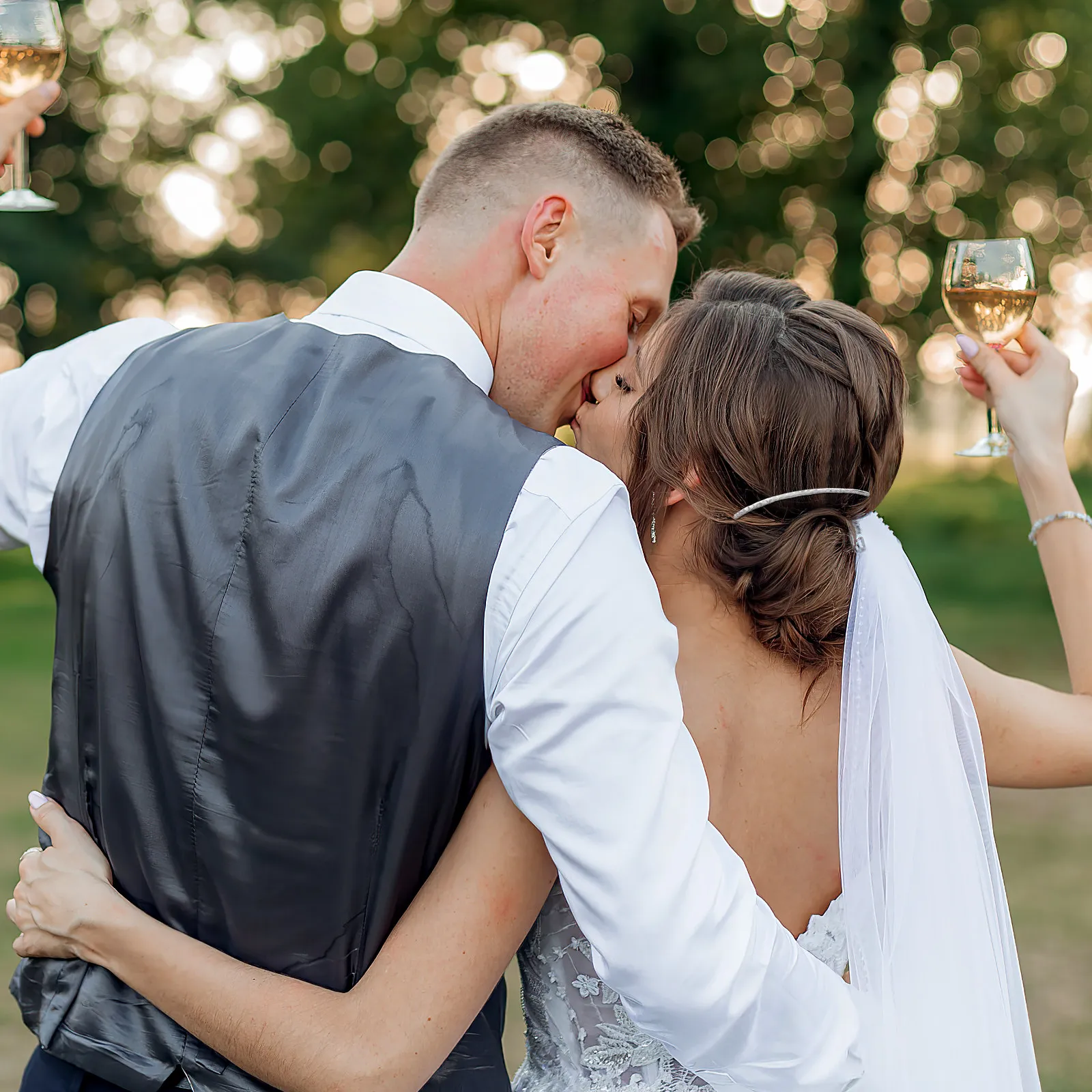 

2 шт. модные заколки-гребешки из сплава для девочек, боковые зажимы для волос, аксессуары для причесок, для вечеринок и повседневного использования