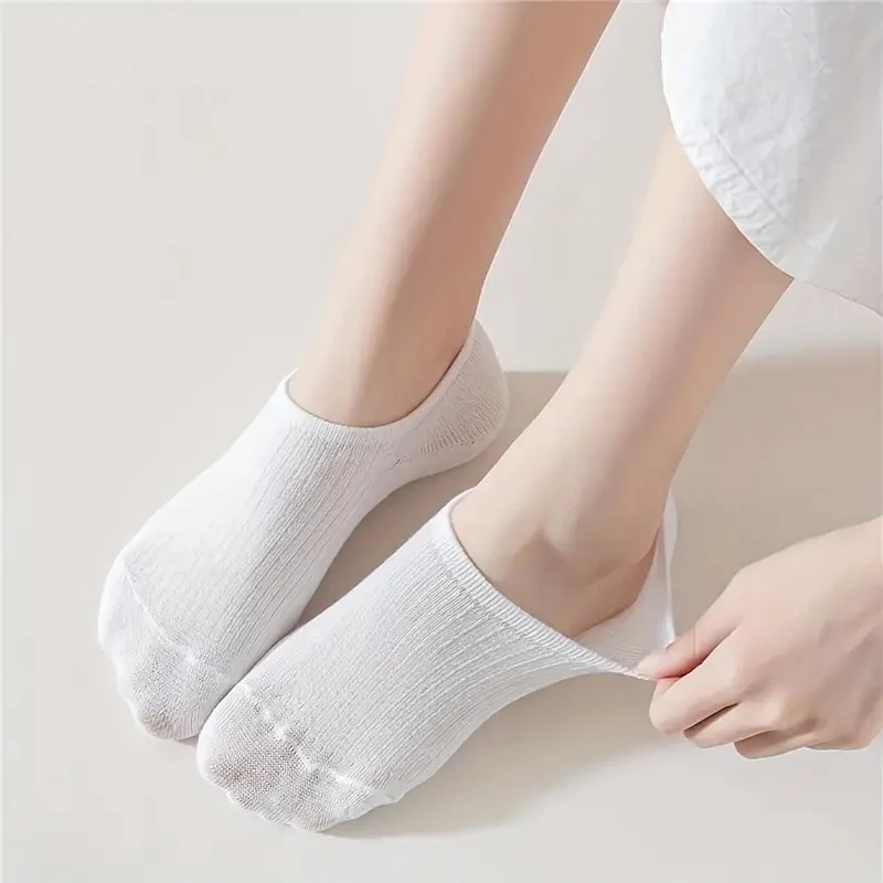 10 pairs of women's solid color invisible socks, comfortable and breathable casual soft elastic socks, spring and summer styles image 2